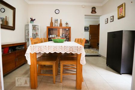 Casa à venda com 209m², 3 quartos e 2 vagasCozinha