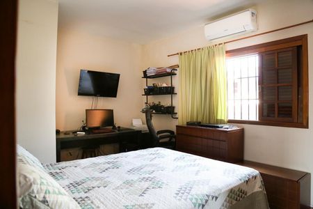 Casa à venda com 209m², 3 quartos e 2 vagasSuíte