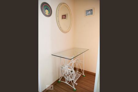 Casa à venda com 209m², 3 quartos e 2 vagasCorredor