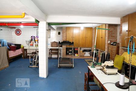 Casa à venda com 209m², 3 quartos e 2 vagasPorão