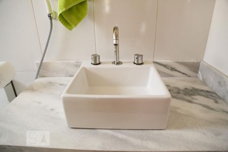 Casa à venda com 209m², 3 quartos e 2 vagasBanheiro da Suíte