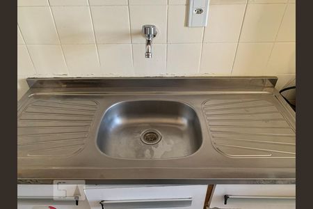 Cozinha de apartamento para alugar com 1 quarto, 50m² em Vila Itapura, Campinas