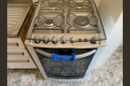 Cozinha de apartamento para alugar com 1 quarto, 50m² em Vila Itapura, Campinas