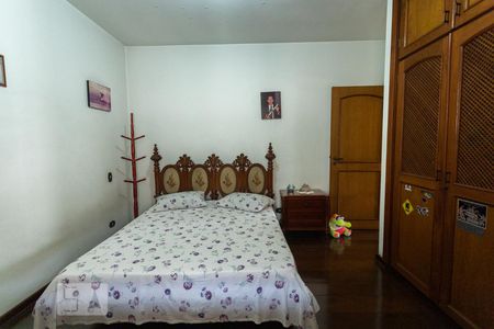 Casa para alugar com 361m², 4 quartos e 4 vagasQuarto 4