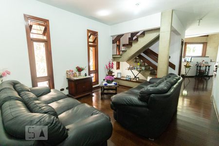 Sala de casa para alugar com 4 quartos, 361m² em Bela Aliança, São Paulo
