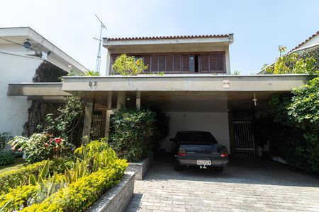 Casa para alugar com 361m², 4 quartos e 4 vagasFachada