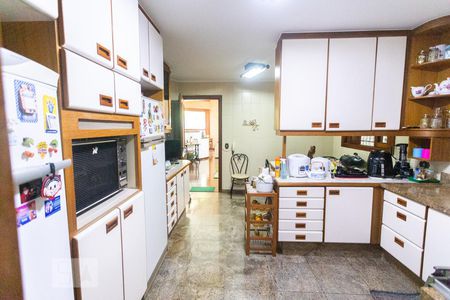 Casa para alugar com 361m², 4 quartos e 4 vagasCozinha