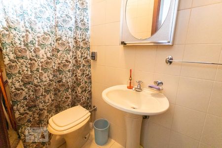 Casa para alugar com 361m², 4 quartos e 4 vagasBanheiro de Serviço