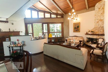 Sala de casa para alugar com 4 quartos, 361m² em Bela Aliança, São Paulo