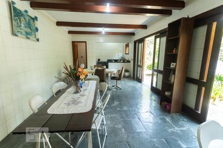 Casa para alugar com 361m², 4 quartos e 4 vagasSalão de Festas