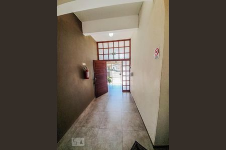 Hall de Entrada de apartamento à venda com 2 quartos, 68m² em Camaquã, Porto Alegre