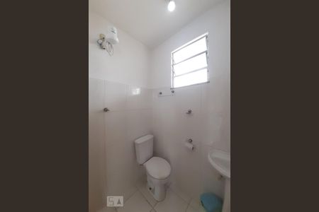 Casa à venda com 120m², 2 quartos e 1 vagaBanheiro