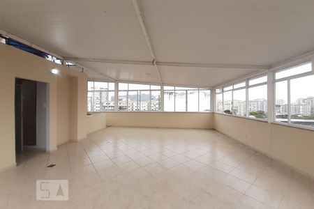 Casa à venda com 120m², 2 quartos e 1 vagaTerraço