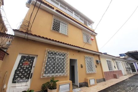 Casa à venda com 120m², 2 quartos e 1 vagaFachada