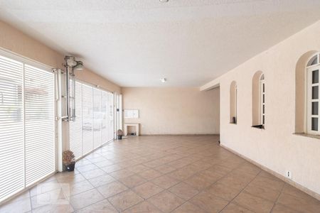 Casa à venda com 250m², 3 quartos e 6 vagasGaragem