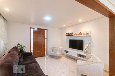 Casa à venda com 250m², 3 quartos e 6 vagasSala