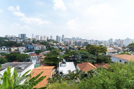 Casa à venda com 8 quartos, 385m² em Vila Romana, São Paulo