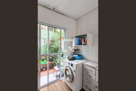 Casa à venda com 160m², 3 quartos e 2 vagasÁrea de serviço