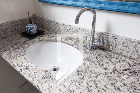 Casa à venda com 160m², 3 quartos e 2 vagasBanheiro