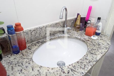 Casa à venda com 160m², 3 quartos e 2 vagasBanheiro da suíte