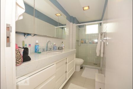 Apartamento para alugar com 136m², 3 quartos e 2 vagasBanheiro Suíte