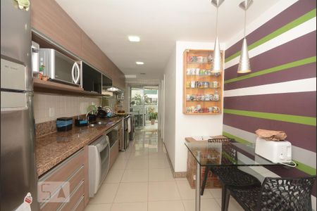 Apartamento para alugar com 136m², 3 quartos e 2 vagasCozinha e Área de Serviço