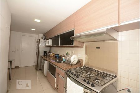 Apartamento para alugar com 136m², 3 quartos e 2 vagasCozinha e Área de Serviço