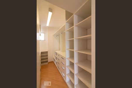 Detalhe Suíte de apartamento para alugar com 2 quartos, 72m² em Vila Olímpia, São Paulo