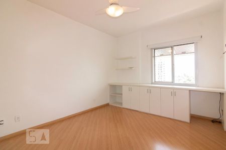 Suíte de apartamento para alugar com 2 quartos, 72m² em Vila Olímpia, São Paulo