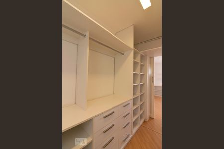 Detalhe Suíte de apartamento para alugar com 2 quartos, 72m² em Vila Olímpia, São Paulo