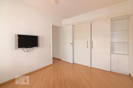 Suíte de apartamento para alugar com 2 quartos, 72m² em Vila Olímpia, São Paulo