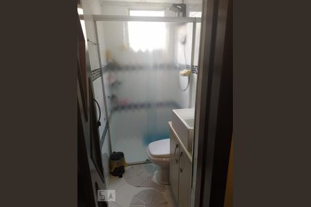 Banheiro de apartamento para alugar com 2 quartos, 58m² em Pestana, Osasco