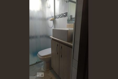 Banheiro de apartamento à venda com 2 quartos, 58m² em Pestana, Osasco