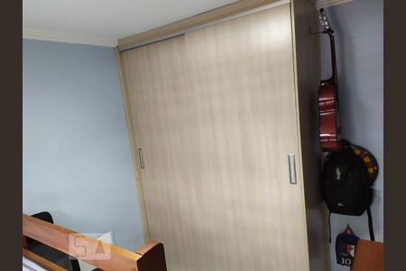 Dormitório 2 de apartamento para alugar com 2 quartos, 58m² em Pestana, Osasco