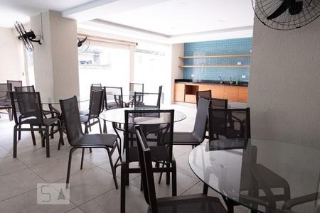 Apartamento para alugar com 69m², 3 quartos e 1 vagaÁrea Comum - Salão de Festas