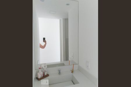 Apartamento à venda com 55m², 2 quartos e 1 vaga Apartamento à venda com 55m², 2 quartos e 1 vagaBanheiro