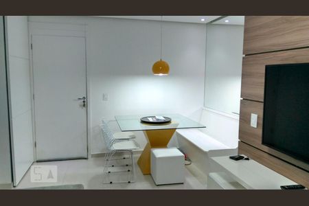 Apartamento à venda com 55m², 2 quartos e 1 vaga Apartamento à venda com 55m², 2 quartos e 1 vagaSala