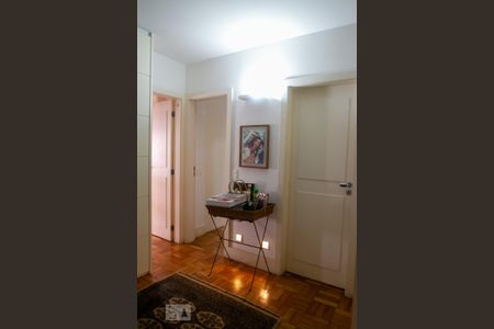 Corredor - Corredor de apartamento para alugar com 3 quartos, 148m² em Ipanema, Rio de Janeiro