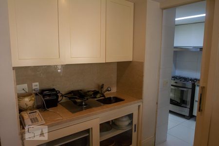 Armários - Sala/Cozinha de apartamento para alugar com 3 quartos, 148m² em Ipanema, Rio de Janeiro