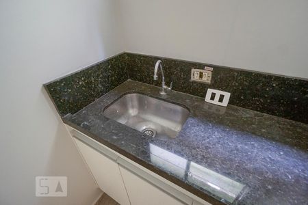 Detalhe cozinha de kitnet/studio para alugar com 1 quarto, 18m² em Luz, São Paulo