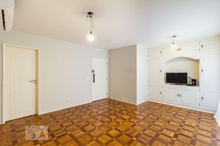 Sala de apartamento para alugar com 2 quartos, 70m² em Vila Uberabinha, São Paulo