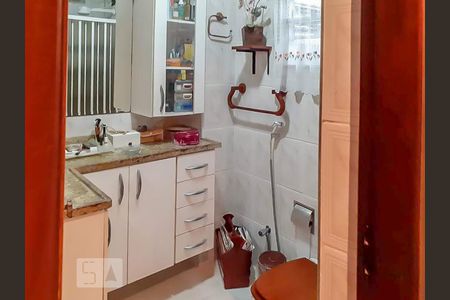 Apartamento à venda com 80m², 2 quartos e 3 vagas Apartamento à venda com 80m², 2 quartos e 3 vagasBanheiro