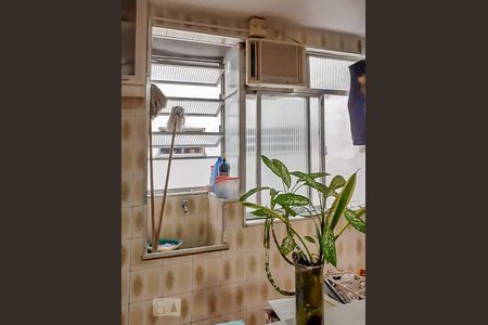 Apartamento à venda com 80m², 2 quartos e 3 vagas Apartamento à venda com 80m², 2 quartos e 3 vagasCozinha e Área de Serviço