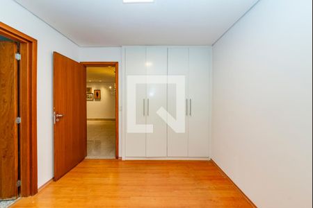 Suíte 2 de apartamento à venda com 2 quartos, 60m² em Belvedere, Belo Horizonte