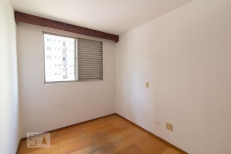 Quarto 2 de apartamento para alugar com 2 quartos, 80m² em Vila Izabel, Curitiba