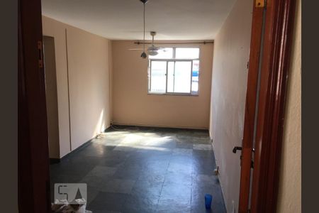 Sala de apartamento para alugar com 2 quartos, 50m² em Taquara, Rio de Janeiro