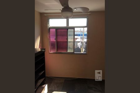 Quarto 2 de apartamento para alugar com 2 quartos, 50m² em Taquara, Rio de Janeiro