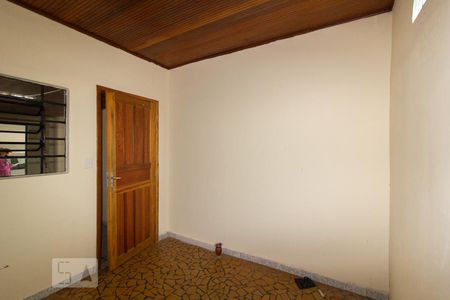 Quarto de casa para alugar com 1 quarto, 40m² em Boqueirão, Curitiba