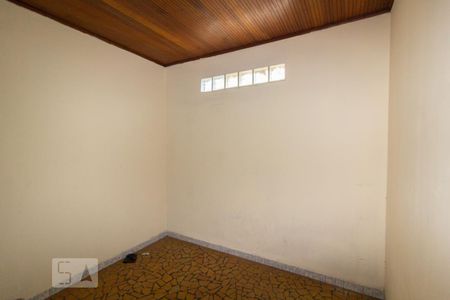 Quarto de casa para alugar com 1 quarto, 40m² em Boqueirão, Curitiba