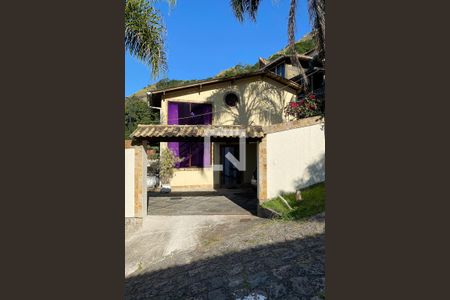 Casa para alugar com 180m², 2 quartos e 3 vagasFachada